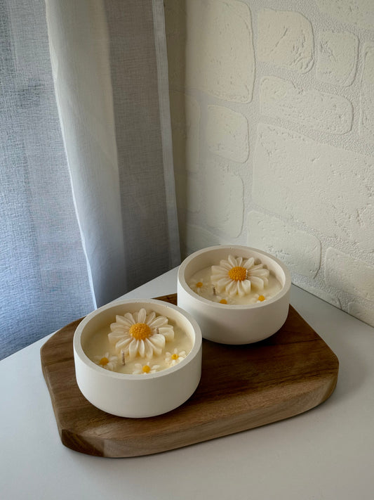 Daisy Candle